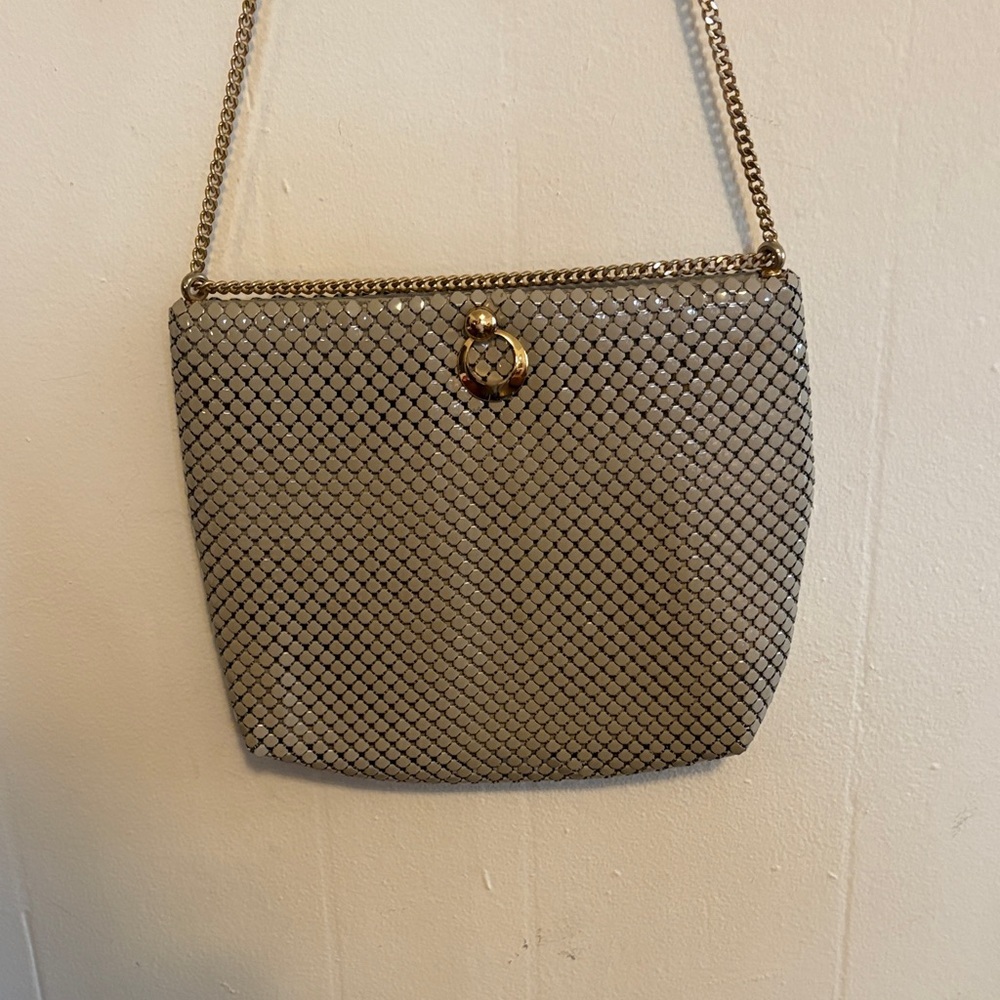 Whiting & Davis Silver Mesh Shoulder Bag with Gold Chain - Picture 4 of 6